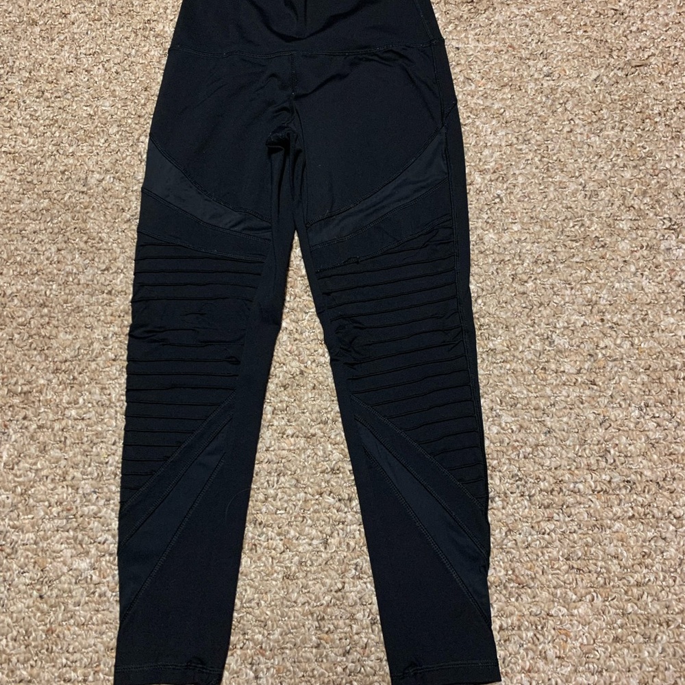 black, mesh & ribbed aerie leggings